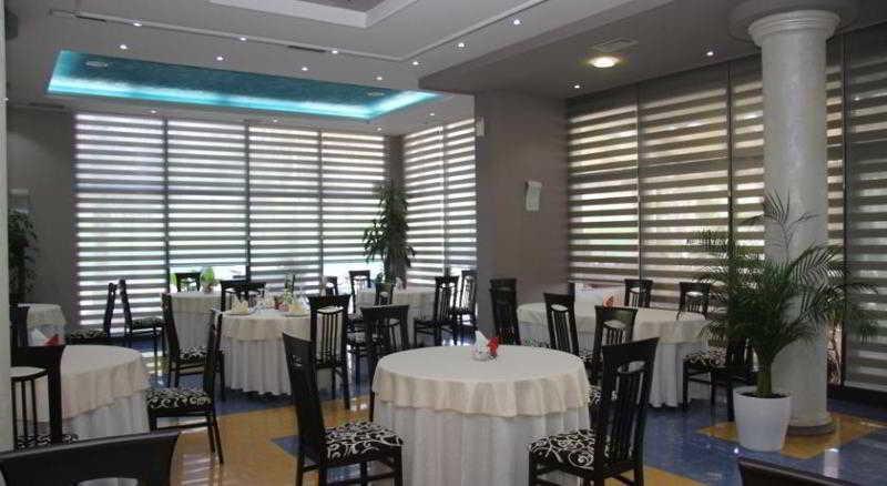 Hotel Bella Vista Shkallnur Bagian luar foto
