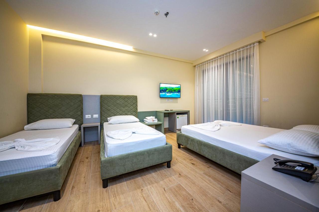 Hotel Bella Vista Shkallnur Bagian luar foto