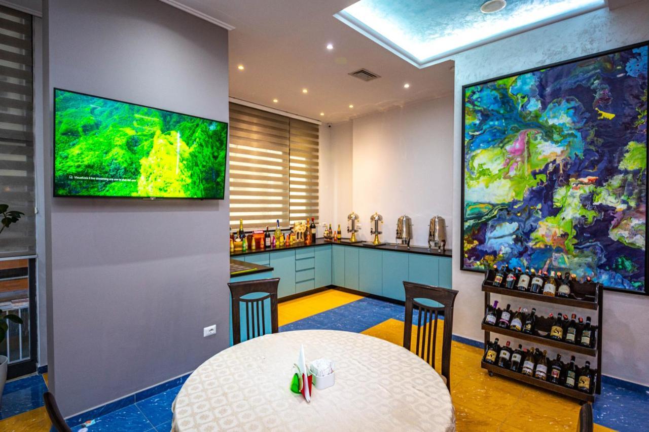 Hotel Bella Vista Shkallnur Bagian luar foto